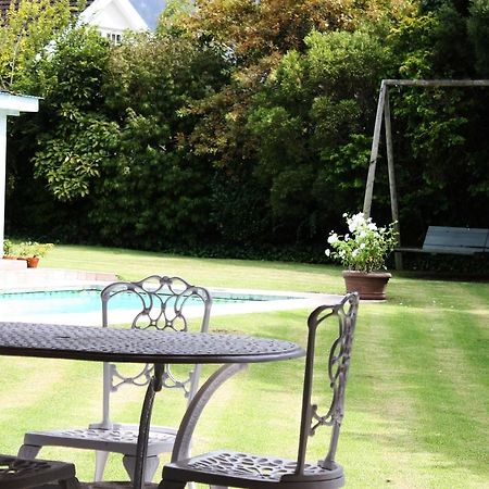 לינה וארוחת בוקר קייפטאון Camelot In Constantia מראה חיצוני תמונה