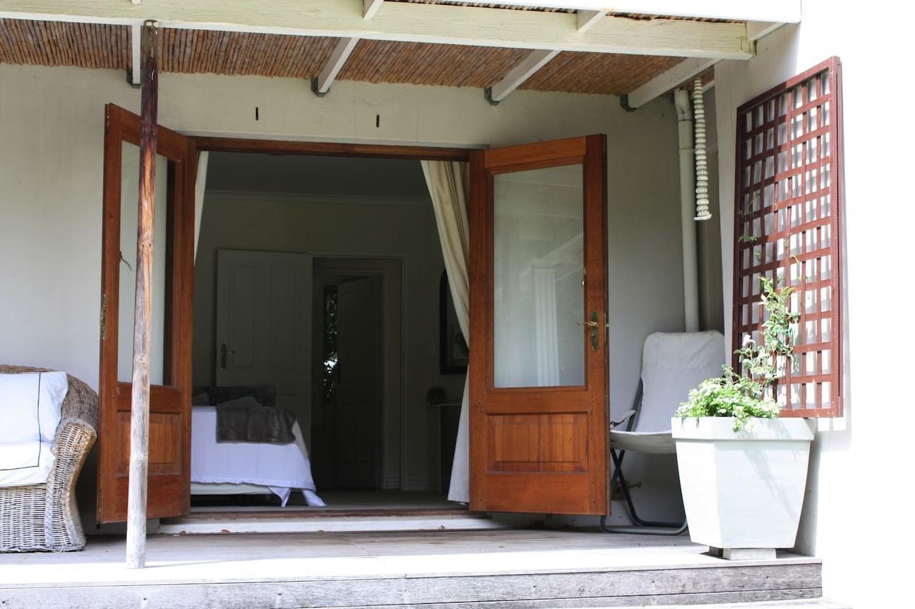 לינה וארוחת בוקר קייפטאון Camelot In Constantia מראה חיצוני תמונה