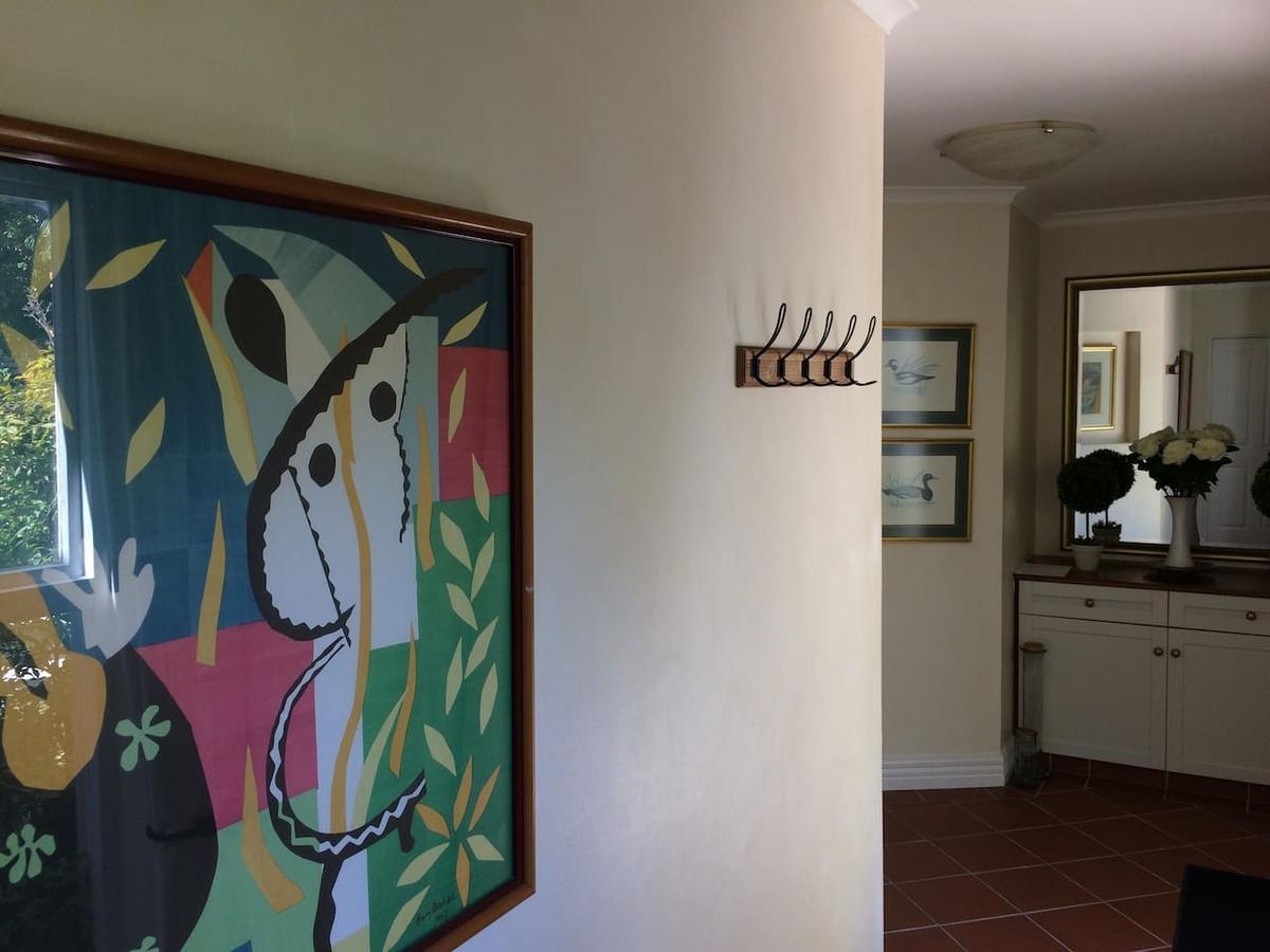 לינה וארוחת בוקר קייפטאון Camelot In Constantia מראה חיצוני תמונה