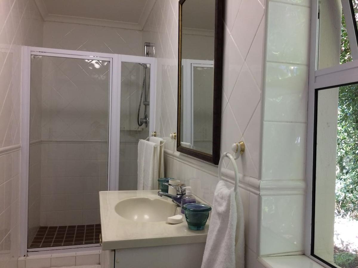 לינה וארוחת בוקר קייפטאון Camelot In Constantia מראה חיצוני תמונה